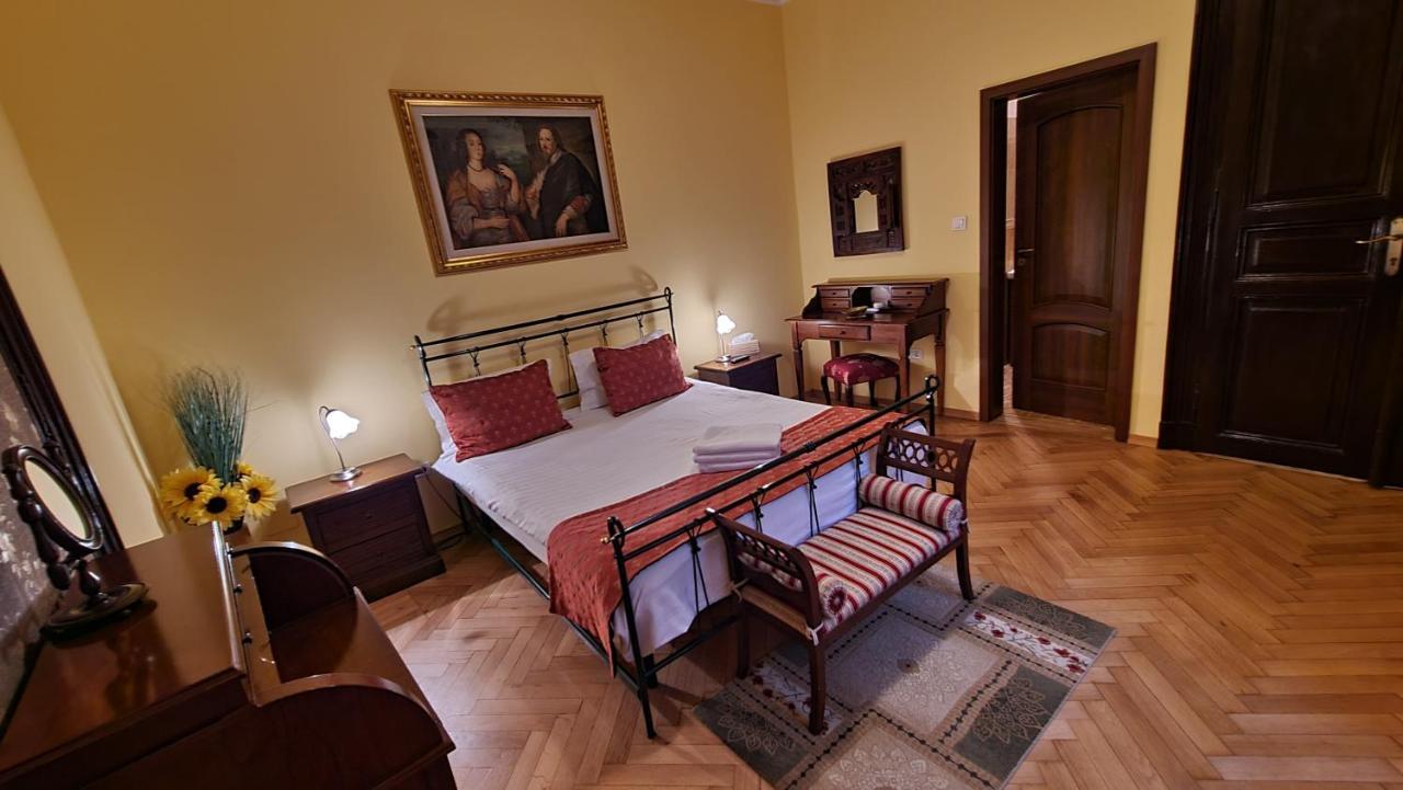 Hotel Casa Republicii Braszów Zewnętrze zdjęcie