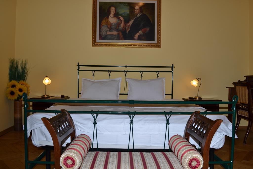 Hotel Casa Republicii Braszów Zewnętrze zdjęcie