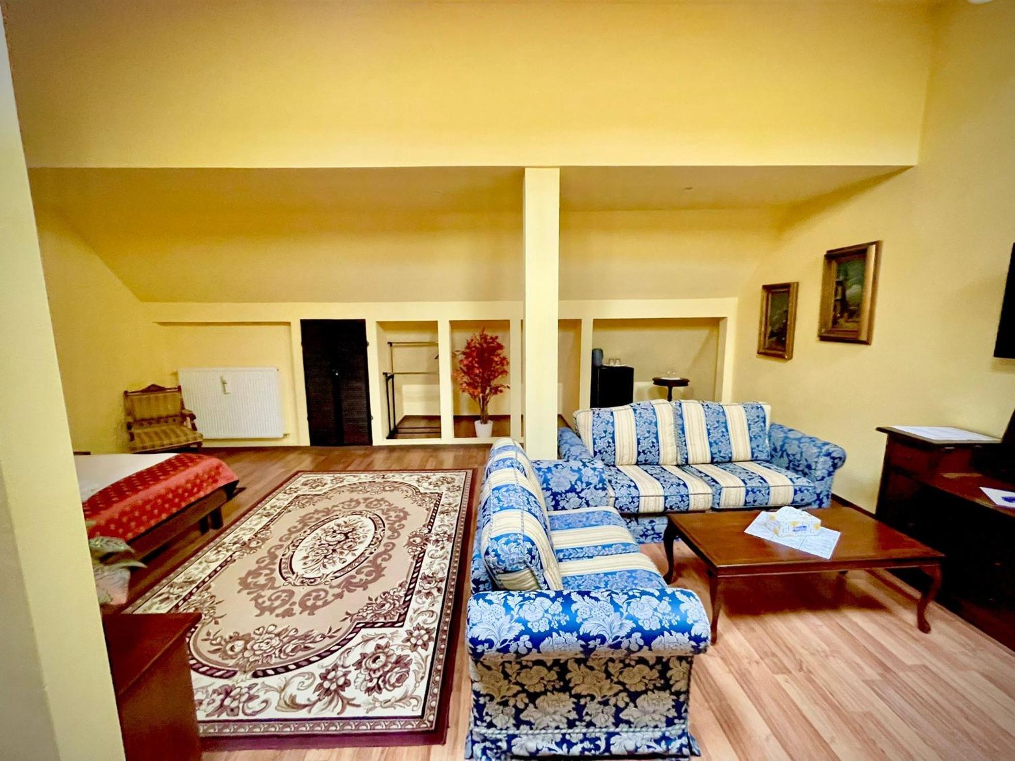 Hotel Casa Republicii Braszów Zewnętrze zdjęcie